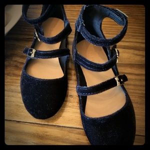 Black velvet strappy flats
